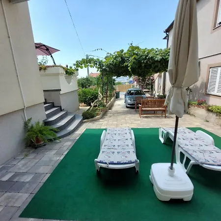 Lovre Apartman Zadar